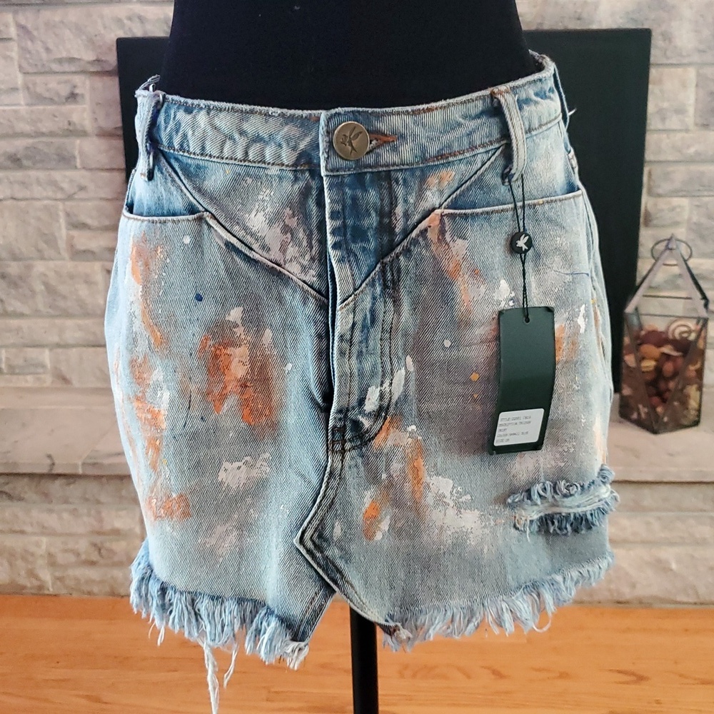 One Teaspoon by Revolve Denim Paint Splash Rocker Skirt. Size 26 - Picture 3 of 9